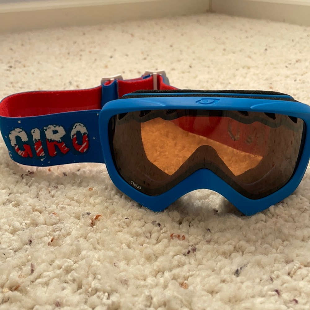 Giro Chico toddler ski goggles